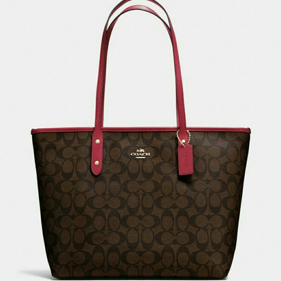 Coach Handbags - 💖 COACH CITY ZIP TOTE 💖 